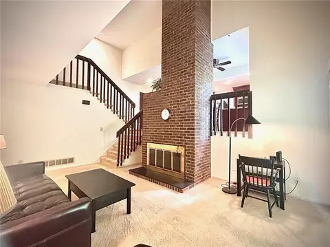 2700 Cedar Knoll Dr, Roswell, GA 30076