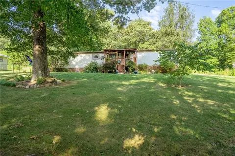 928 Morgan Dr, Tunnel Hill, GA 30755