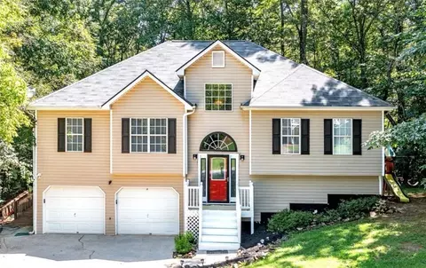 212 Tanglewood Dr, Hiram, GA 30141