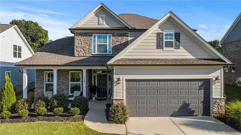 6948 Manchester Dr, Flowery Branch, GA 30542