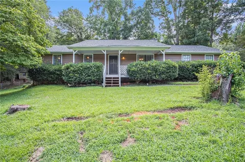 233 Farmbrook Pkwy, Stockbridge, GA 30281