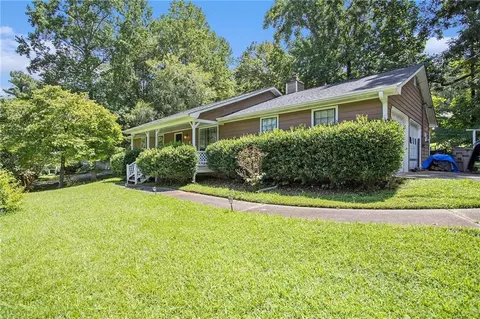 233 Farmbrook Pkwy, Stockbridge, GA 30281 photo 2