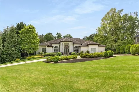 100 Dunwoody Creek Ct, Sandy Springs, GA 30350