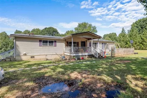 3923 Crane Mill Rd, Cornelia, GA 30531 photo 2