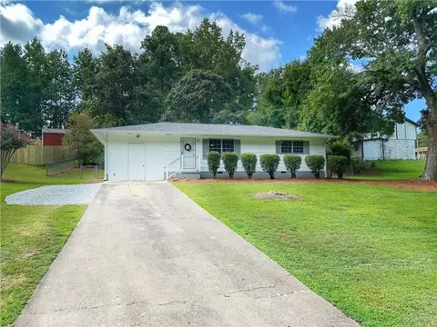 5155 Flat Creek Rd, Gainesville, GA 30504
