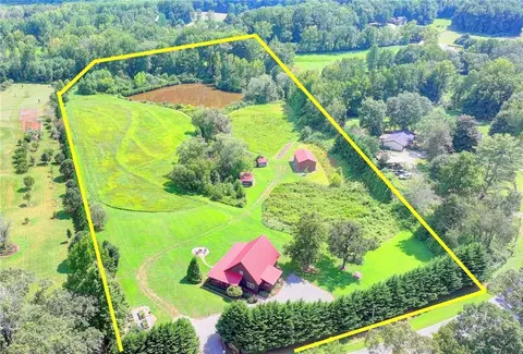 618 Joe Black Rd, Sautee Nacoochee, GA 30571