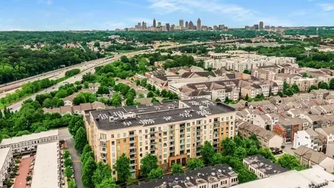 711 Cosmopolitan Dr NE #822, Atlanta, GA 30324