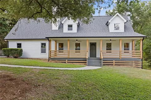 4050 S Fork Dr, Snellville, GA 30039