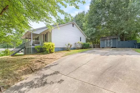 1663 Rogers Cir, Gainesville, GA 30507 photo 4