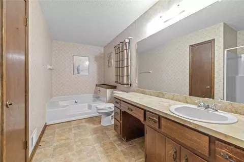 1663 Rogers Cir, Gainesville, GA 30507 photo 17