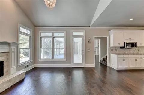 8045 Royal Troon Dr, Duluth, GA 30097 photo 13