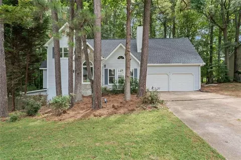 4182 Irish Highland Dr, Powder Springs, GA 30127