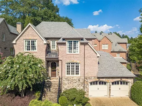 1829 Buckhead Valley Ln NE, Atlanta, GA 30324