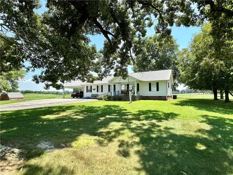 715 Beason Rd SE, Calhoun, GA 30701