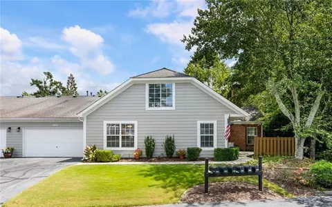 11102 Windrush Ln, Alpharetta, GA 30009