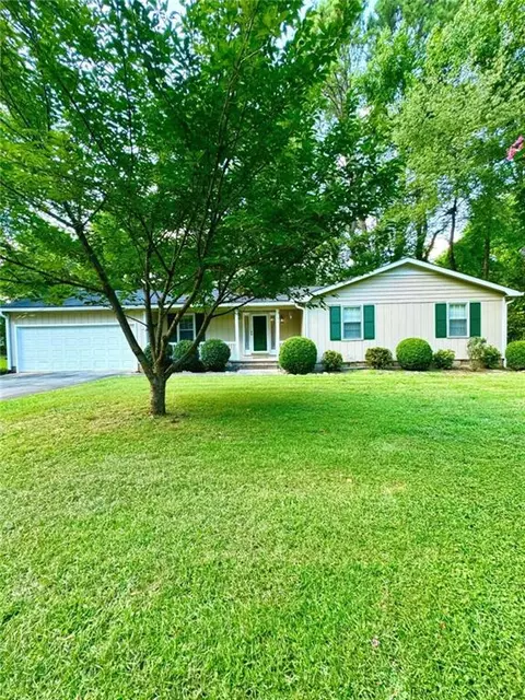 18 Greenleaf Dr SW, Rome, GA 30165
