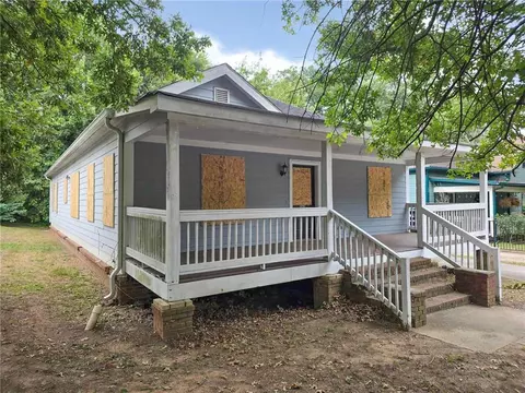 826 White St SW, Atlanta, GA 30310