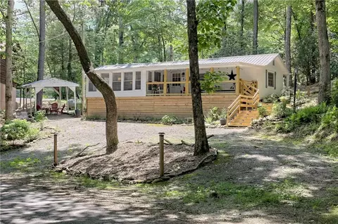 750 Ruby Lake Dr, Hiawassee, GA 30546