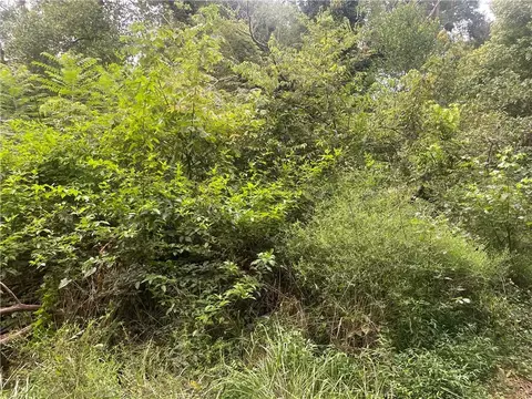 3 Circle Dr SE, Lindale, GA 30147