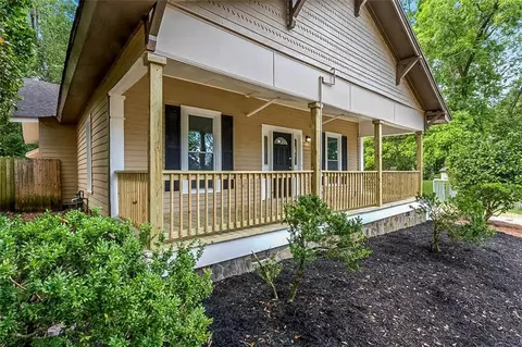 7 Walker St, Newnan, GA 30263