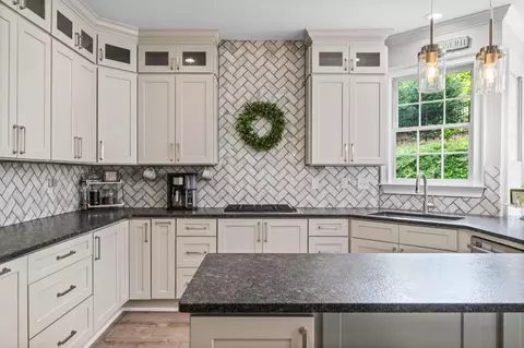 1461 Mountain Reserve Dr NW, Kennesaw, GA 30152