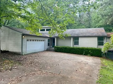 162 Lake Forest Dr, Acworth, GA 30102