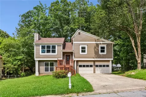 1625 Olde Oak Dr, Lithia Springs, GA 30122