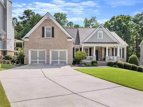 7531 Mossy Log Ct, Flowery Branch, GA 30542