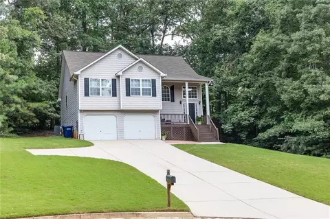 6330 Magnolia Ct, Douglasville, GA 30135