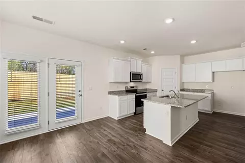 12010 Conrad Cir, Hampton, GA 30228 photo 8
