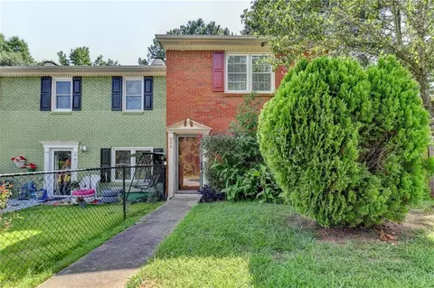 995 Park Gate Pl, Stone Mountain, GA 30083