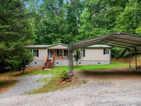 15 Iver Ln, Dahlonega, GA 30533