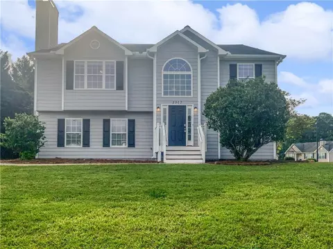 5967 Roundtable Ct, Douglasville, GA 30135