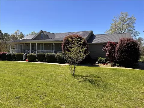1521 Tobe Wells Rd, Elberton, GA 30635