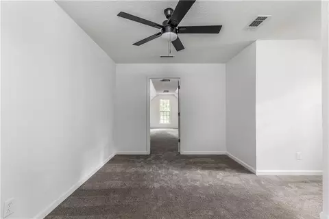 Entry Way - 92 Taylor Len Dr, Lagrange, GA 30240 photo 4 of 4