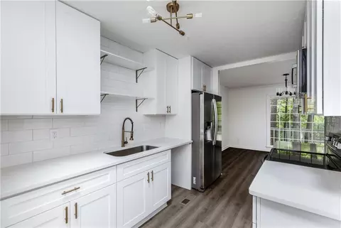 Kitchen - 92 Taylor Len Dr, Lagrange, GA 30240 photo 1 of 2