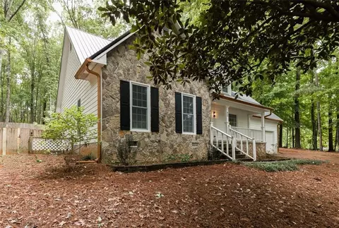 Exterior - 92 Taylor Len Dr, Lagrange, GA 30240 photo 2 of 19