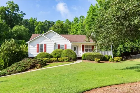 70 Greenville Ct, Hampton, GA 30228