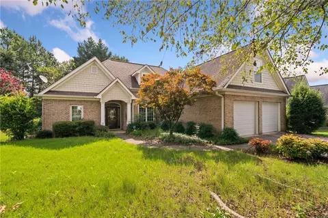 117 Garden Lake Dr, Calhoun, GA 30701