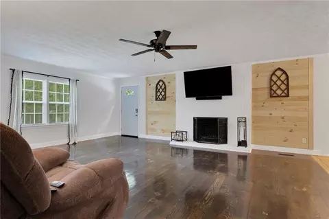 35 Perry Ln, Buchanan, GA 30113 photo 7