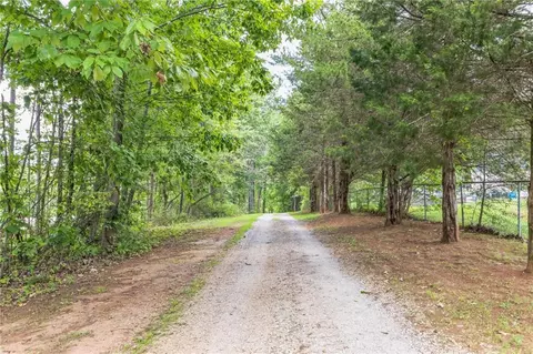 35 Perry Ln, Buchanan, GA 30113 photo 34