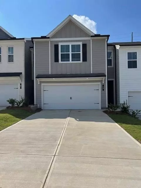 13 Tumbling Waters Trl, Dawsonville, GA 30534