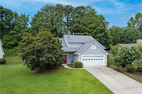 1532 Longwood Dr, Lawrenceville, GA 30043