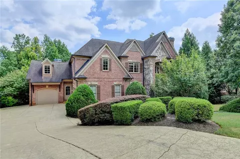 Exterior - 2794 Pebble Hill Trce, Duluth, GA 30097 photo 2 of 14