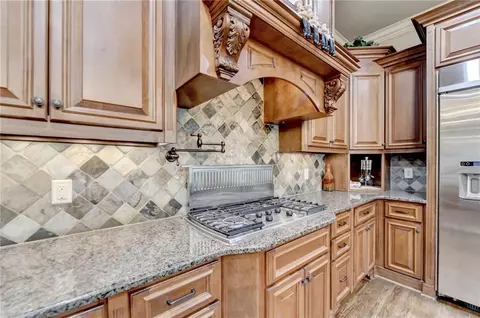 Kitchen - 2794 Pebble Hill Trce, Duluth, GA 30097 photo 5 of 8