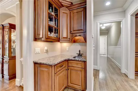 Entry Way - 2794 Pebble Hill Trce, Duluth, GA 30097 photo 5 of 8