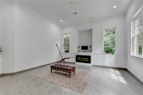 Living - 2794 Pebble Hill Trce, Duluth, GA 30097 photo 10 of 10