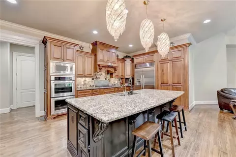 Kitchen - 2794 Pebble Hill Trce, Duluth, GA 30097 photo 8 of 8