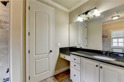 Bath - 2794 Pebble Hill Trce, Duluth, GA 30097 photo 3 of 12