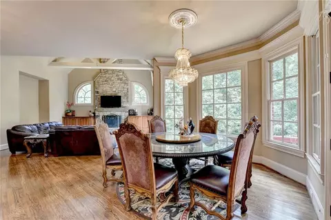 Dining - 2794 Pebble Hill Trce, Duluth, GA 30097 photo 4 of 6